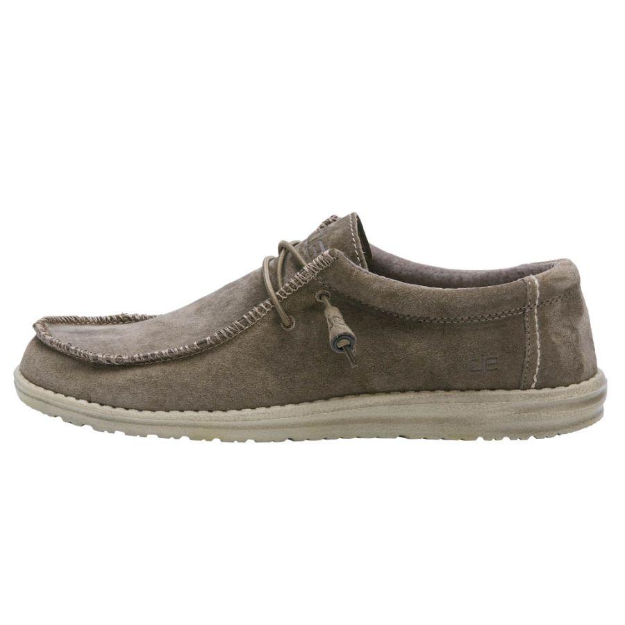 Men's Hey Dude Wally Slip On Shoes Light Brown | UAB-597362